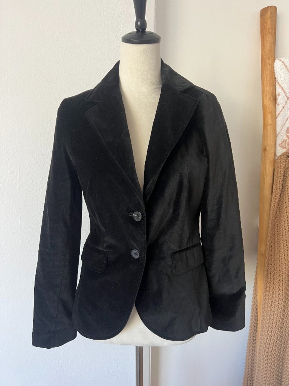 Banana Republic Velvet Blazer Black Size 6